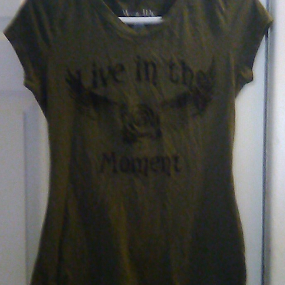 Logo tee - Picture 3 of 3